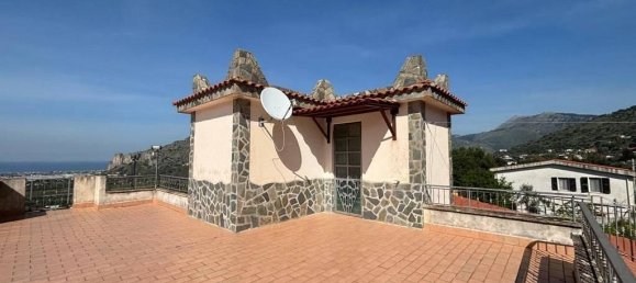 Casa de 12 divisões em Carini, Italy N.º 39309 16