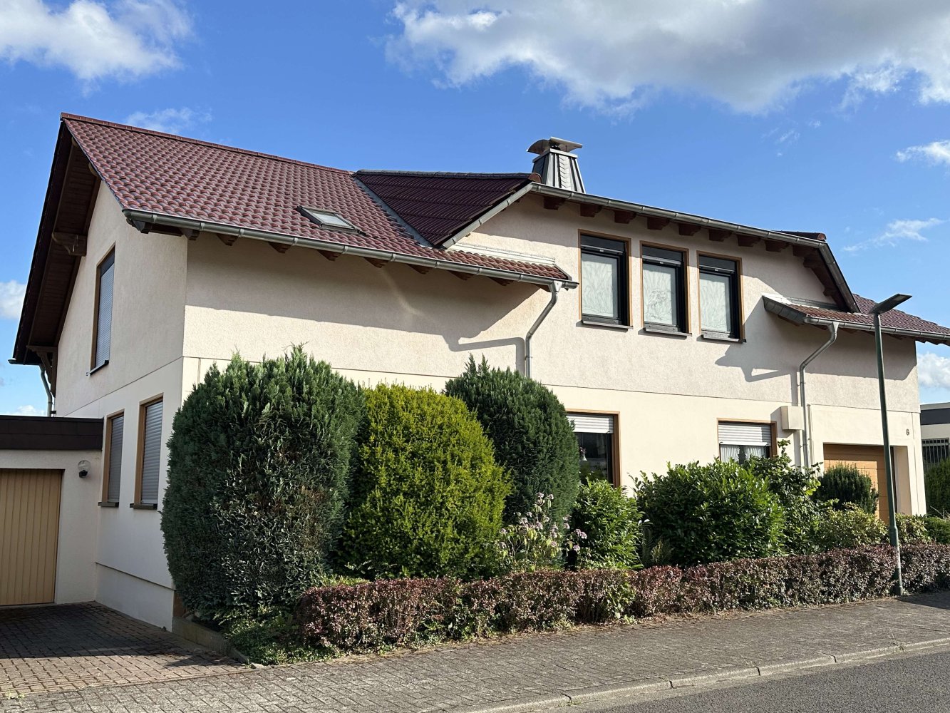 3 bedrooms Townhouse in Neunkirchen, Germany No. 237497