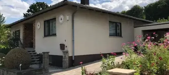 4 rooms Bungalow in Holzminden, Germany No. 368458 2