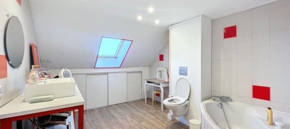 6 bedrooms House in Chaumont-en-Vexin, France No. 211246 10