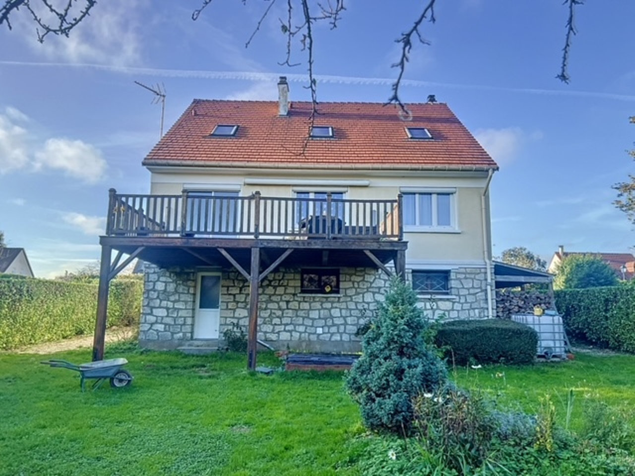 6 bedrooms House in Chaumont-en-Vexin, France No. 211246