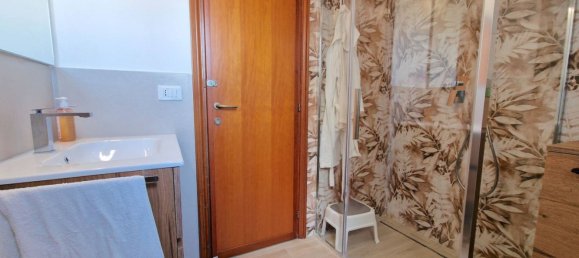 4 Schlafzimmer Wohnung in Riccione, Italy, Nr. 328015 19
