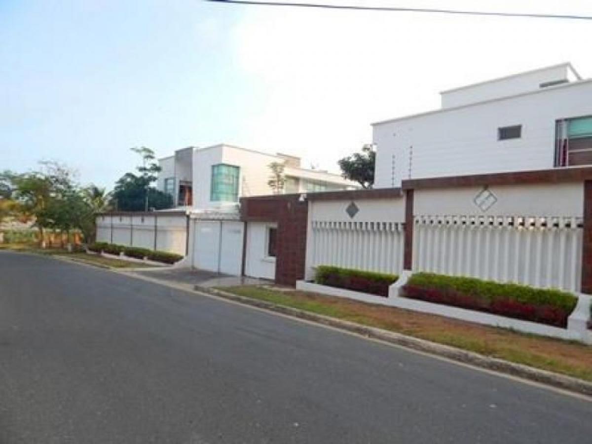 4 bedrooms House in Atlantico, Colombia No. 8754