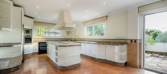 6 bedrooms Villa in Marbella, Spain No. 143525 25