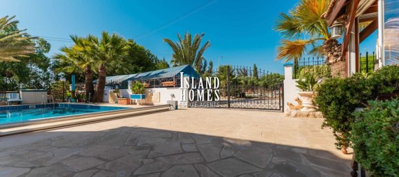 3 bedrooms House in Pernera, Cyprus No. 23952 23