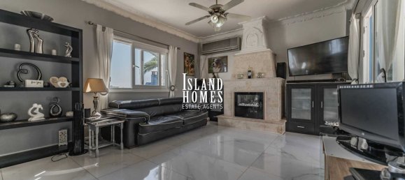 3 bedrooms House in Pernera, Cyprus No. 23952 4