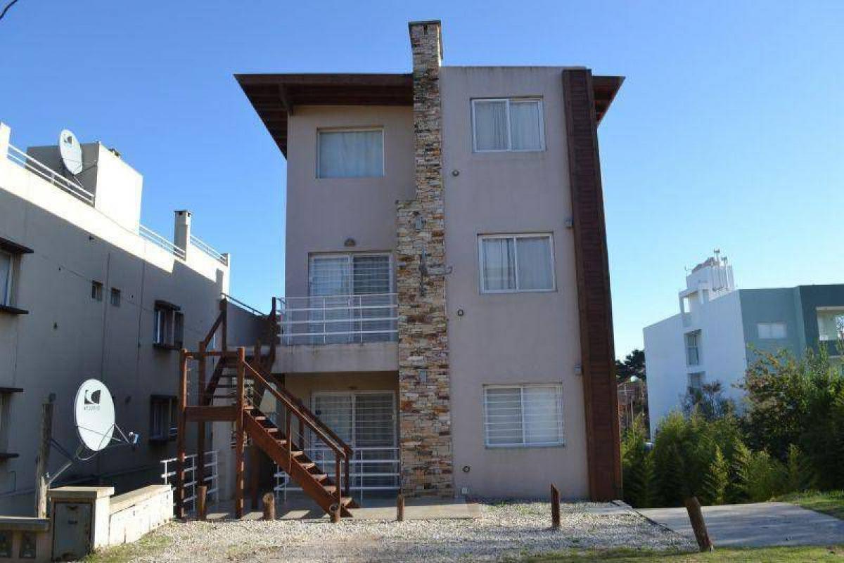 Apartamento de 2 dormitorios en Mar del Plata, Argentina No. 98826