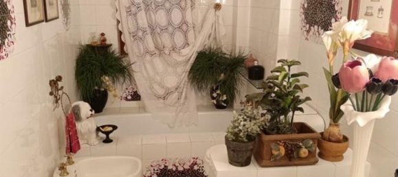 6 rooms House in Carrara, Italy No. 48099 25