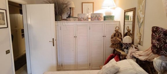 6 rooms House in Carrara, Italy No. 48099 12