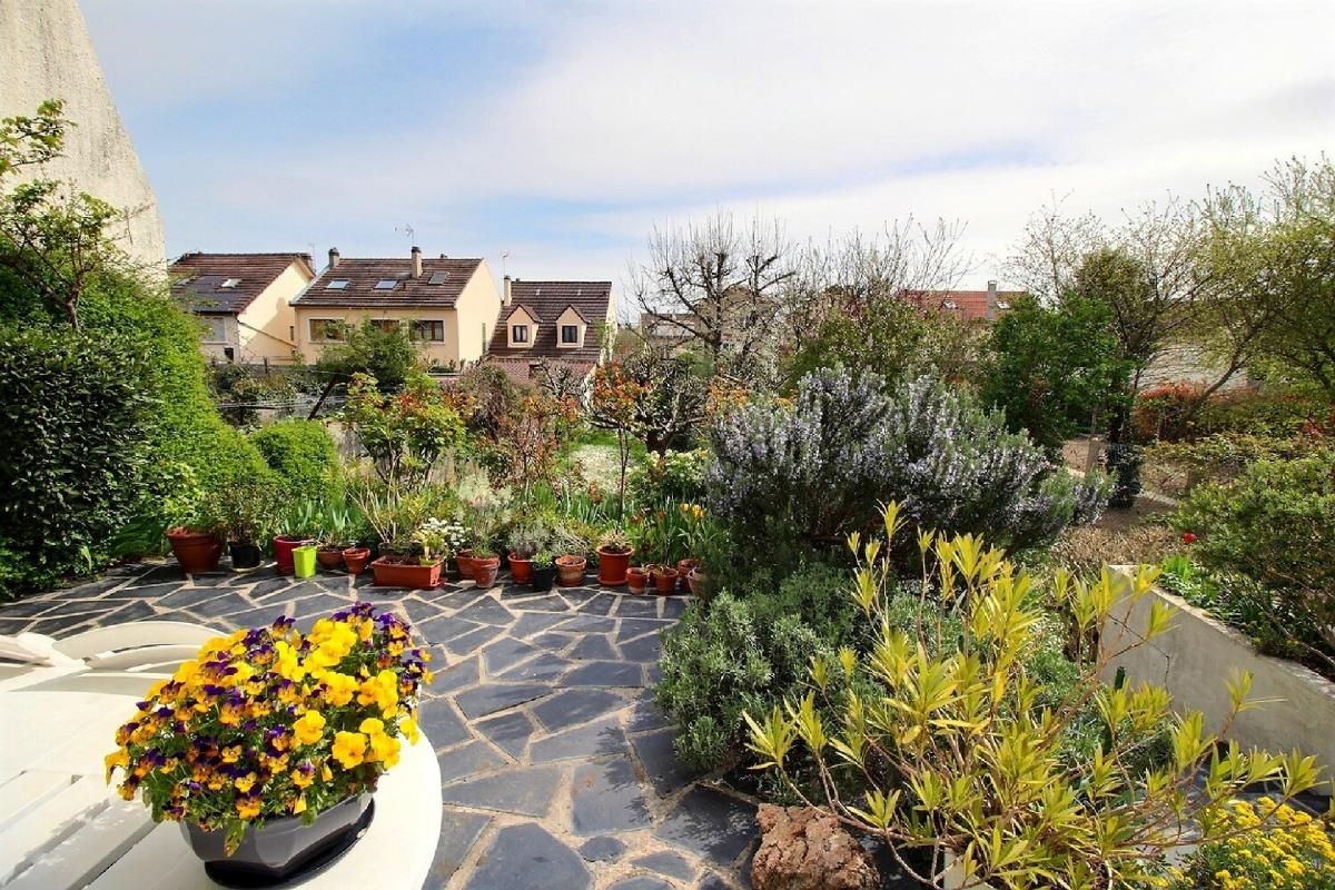 5 bedrooms House in Chilly-Mazarin, France No. 189054