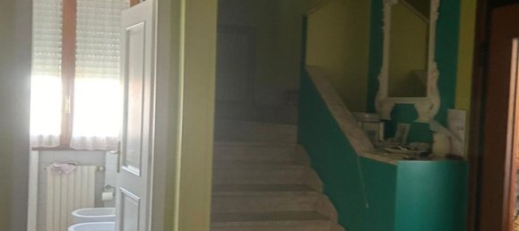 8 bedrooms House in Modena, Italy No. 327810 9