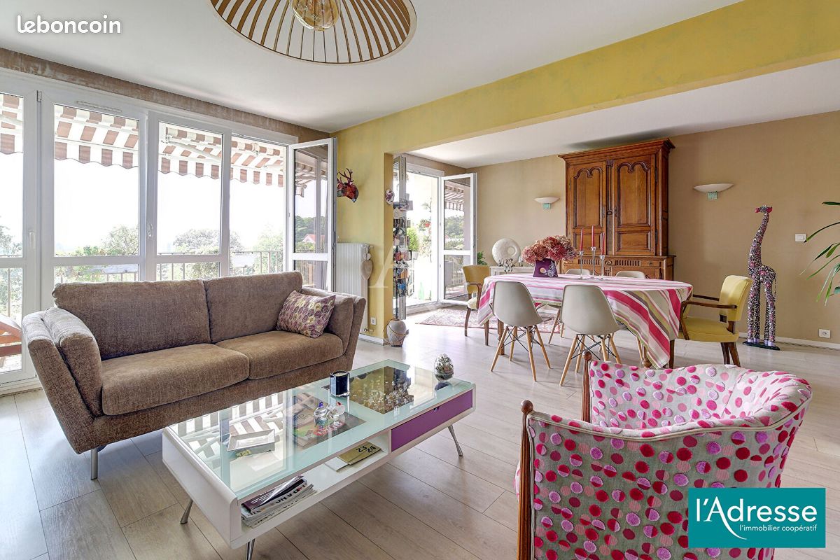 Apartamento de 4 dormitorios en Reims, France No. 253413