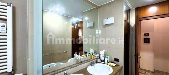 2 bedrooms Apartment in Milan, Italy No. 259874 8