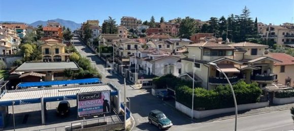 Apartamento de 4 habitaciónes en Mentana, Italy No. 47719 5