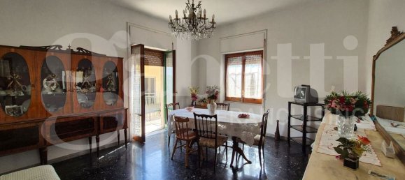 4 bedrooms Apartment in Torre Annunziata, Italy No. 340043 11