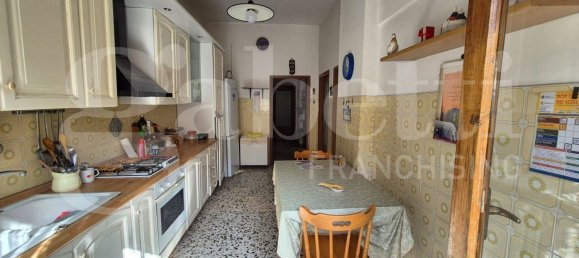 4 bedrooms Apartment in Torre Annunziata, Italy No. 340043 8