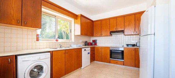 5 bedrooms Commercial property in Kissonerga, Cyprus No. 19519 5