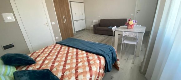 5 Schlafzimmer Wohnung in Modena, Italy, Nr. 327808 14