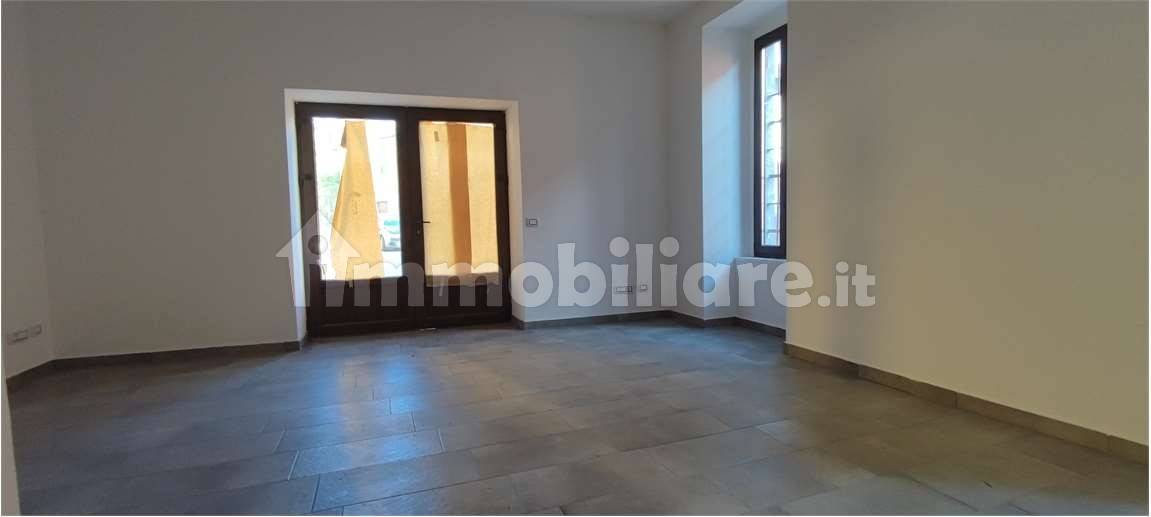 1 room Office in Varese, Italy No. 105061