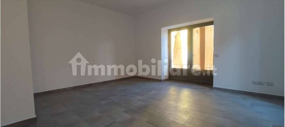 1 room Office in Varese, Italy No. 105061 2