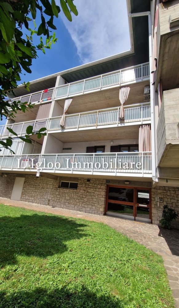 4 bedrooms Apartment in Trieste, Italy No. 401752