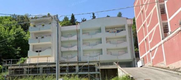 5-salle Appartement à Casoli, Italy No. 179794 11