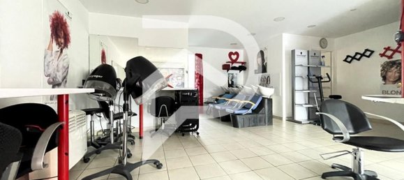 4 bedrooms House in Caudry, France No. 64493 4