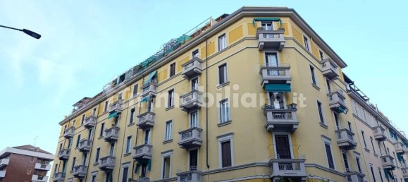 2 bedrooms Apartment in Milan, Italy No. 249287 2