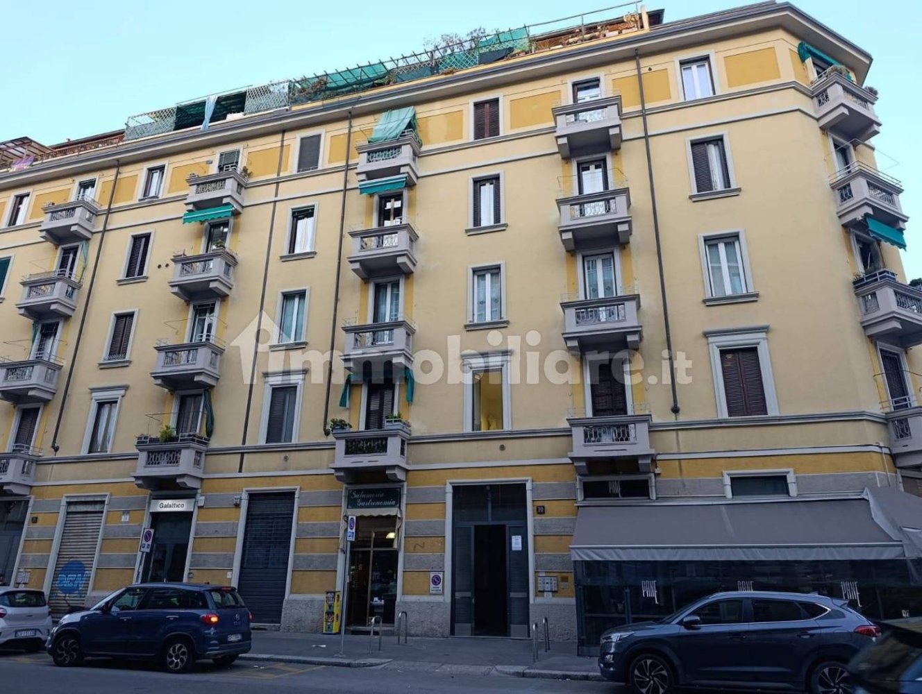 2 bedrooms Apartment in Milan, Italy No. 249287
