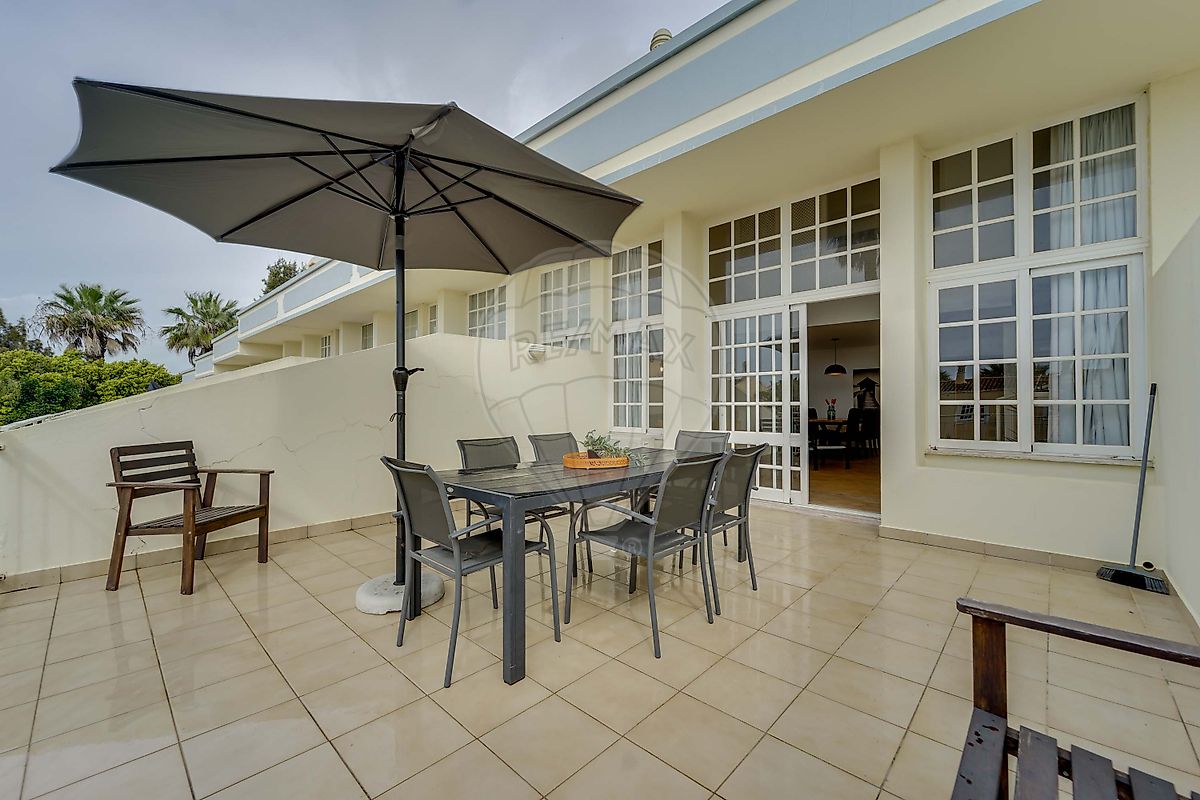 Casa de 2 dormitorios en Albufeira, Portugal No. 23639