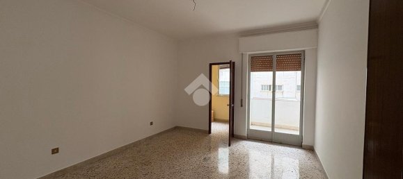 Квартира с 3 комнатами в Палермо, Италия № 2254 10