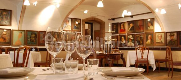 5 rooms Commercial property in Campi Bisenzio, Italy No. 9814 2