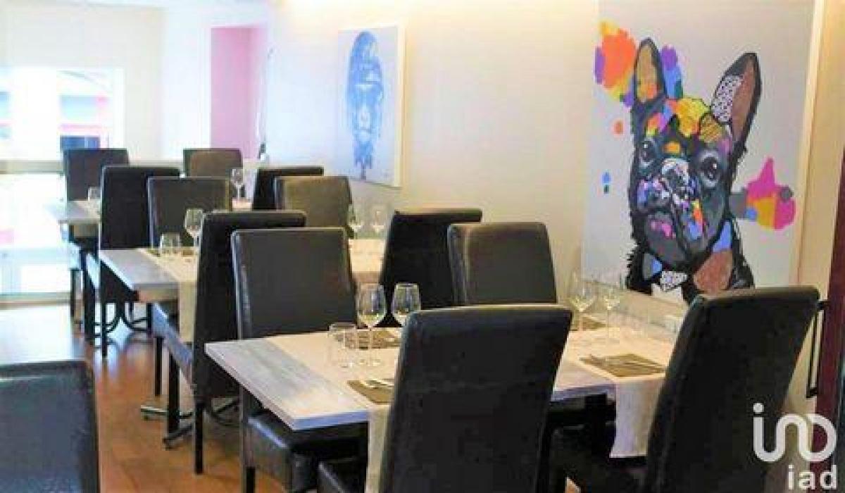 75m² Office in Grenoble, France No. 19135