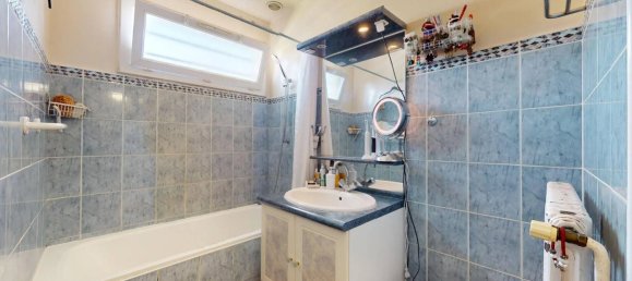 5 bedrooms House in Montfermeil, France No. 171412 9