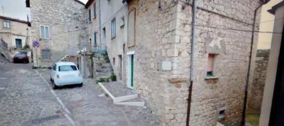 5 rooms House in Castropignano, Italy No. 319605 3