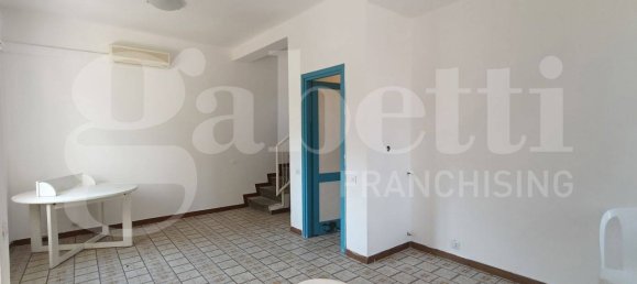 Вилла с 3 спальнями в Анцио, Италия № 289877 8