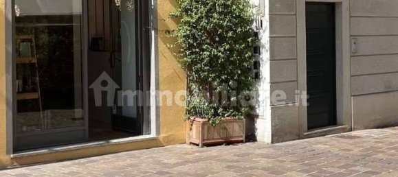 1 room Commercial property in Como, Italy No. 305973 9