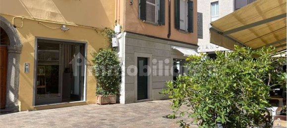 1 room Commercial property in Como, Italy No. 305973 7