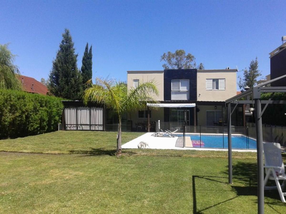 3 Schlafzimmer Haus in Esteban Echeverria, Argentina, Nr. 64241