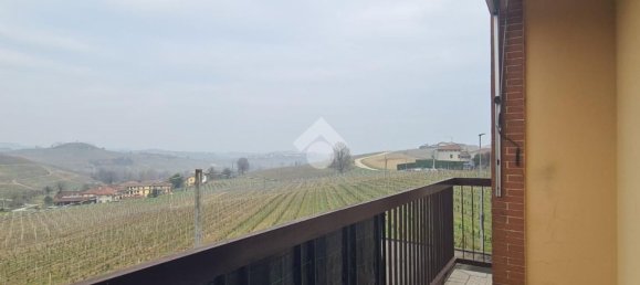 Apartamento de 5 habitaciónes en La Morra, Italy No. 5003 21