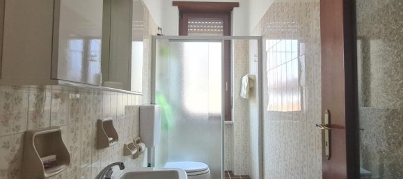 Apartamento de 5 habitaciónes en La Morra, Italy No. 5003 15