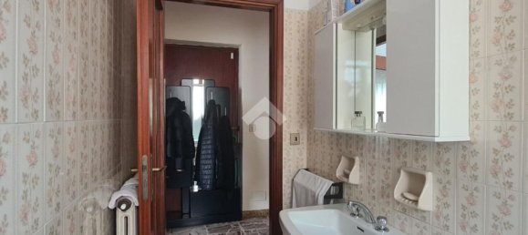 Apartamento de 5 habitaciónes en La Morra, Italy No. 5003 16