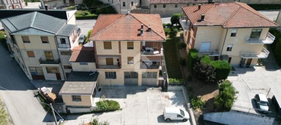 Apartamento de 5 habitaciónes en La Morra, Italy No. 5003 2