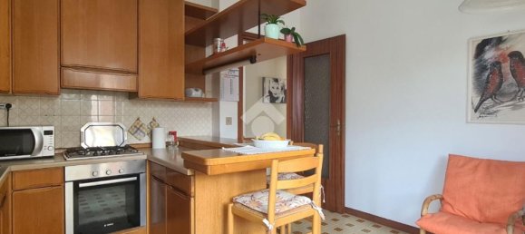 Apartamento de 5 habitaciónes en La Morra, Italy No. 5003 4