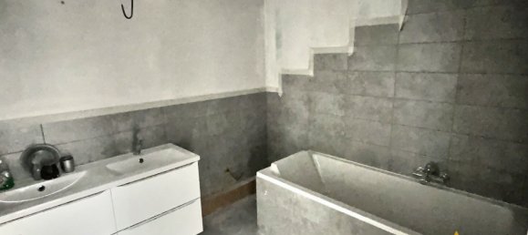 2 bedrooms House in Cambrai, France No. 159329 9