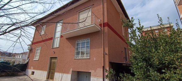 6-salle Appartement à Sora, Italy No. 66092 3