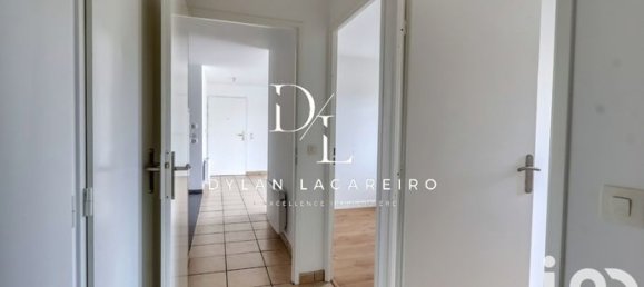 3 rooms Apartment in Persan, France No. 355257 6