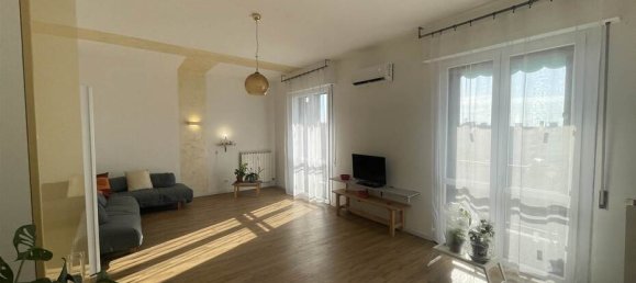 2 bedrooms Apartment in Florence, Italy No. 377307 11