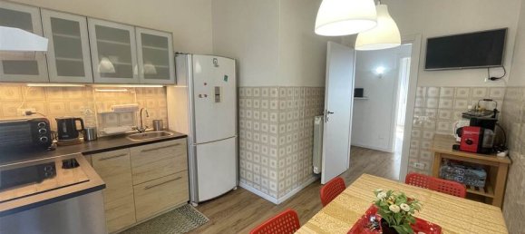 2 bedrooms Apartment in Florence, Italy No. 377307 3
