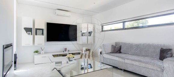 4 bedrooms House in Quarteira, Portugal No. 182599 3